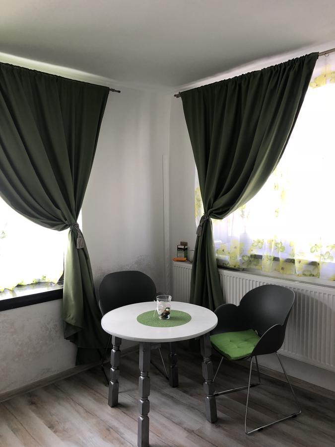 סיביו Queen'S Studio מראה חיצוני תמונה